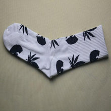 Load image into Gallery viewer, Unisex Weed Socks - 5 Pairs