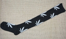 Load image into Gallery viewer, Skateboard Knee Socks - Female